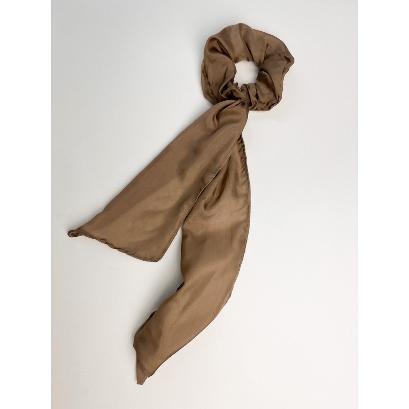 Wolfly GUMKA do włosów JEDWABNA mocha mousse - 1